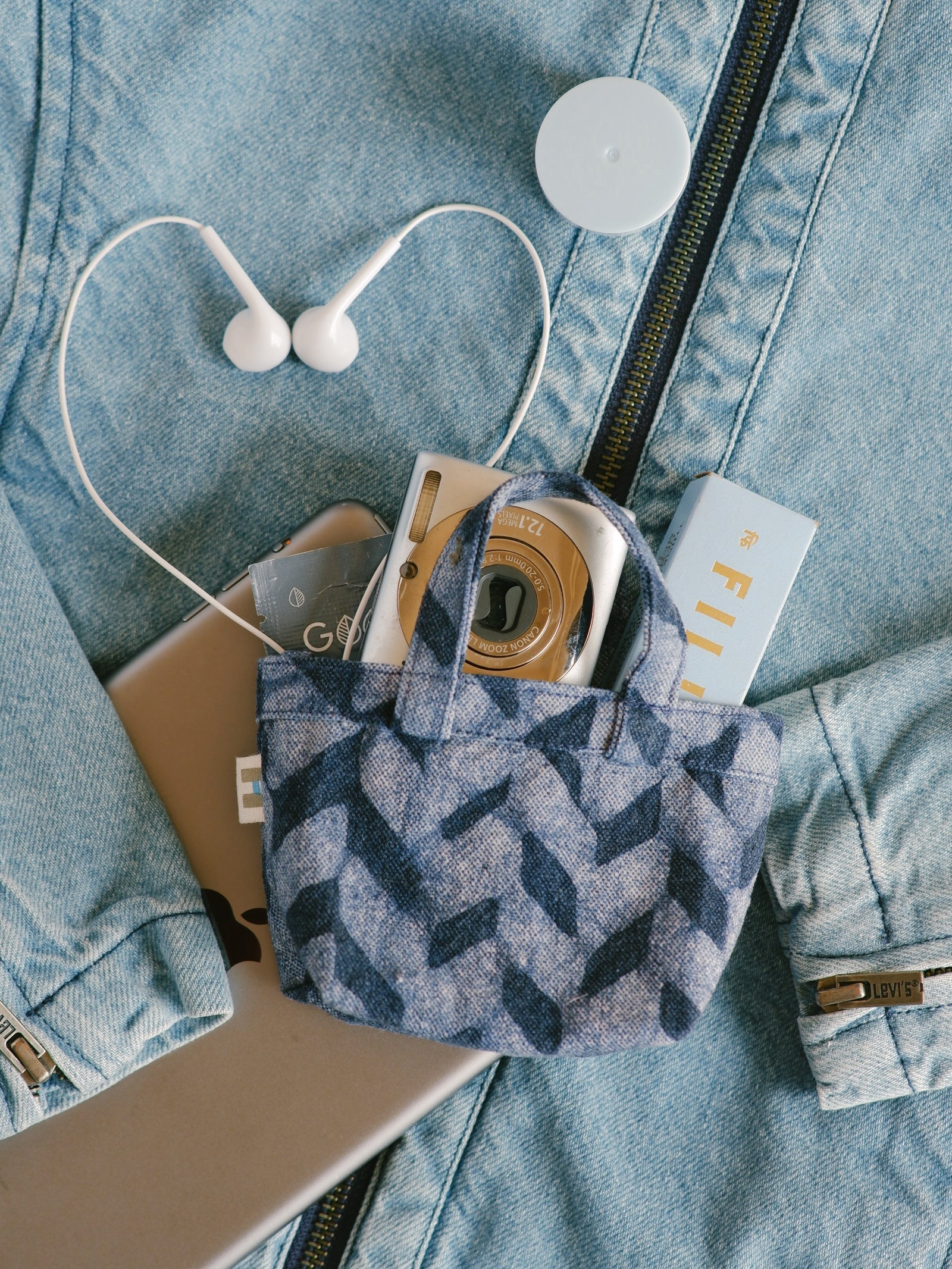 Calm, Thoughtful, Useful: The Valentine’s Carry Culture of Indian Women