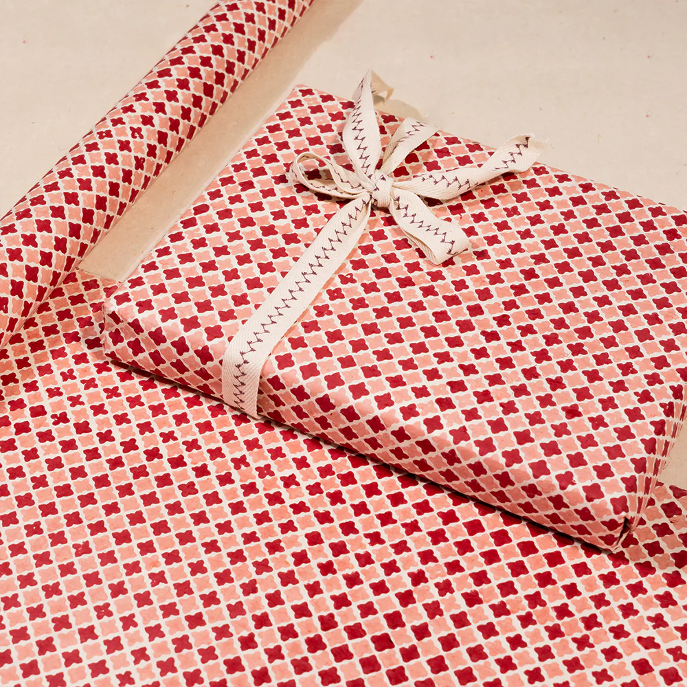 Women’s Day Gifts Deserve Elegant Wrapping Paper – Here’s Our Top Picks!