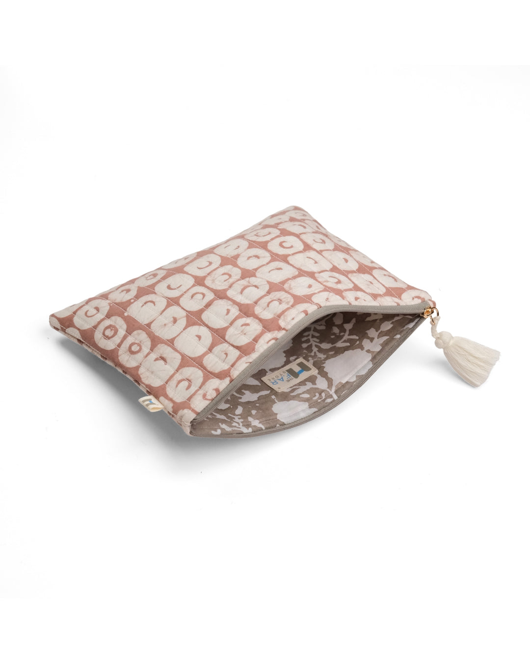 Polo Mocha Mousse - Cable Pouch