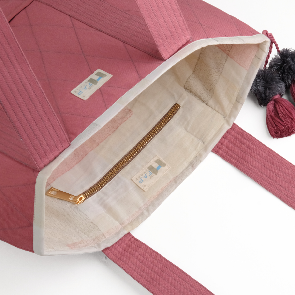 Gond Folk Giraffe - Pink Laptop Tote