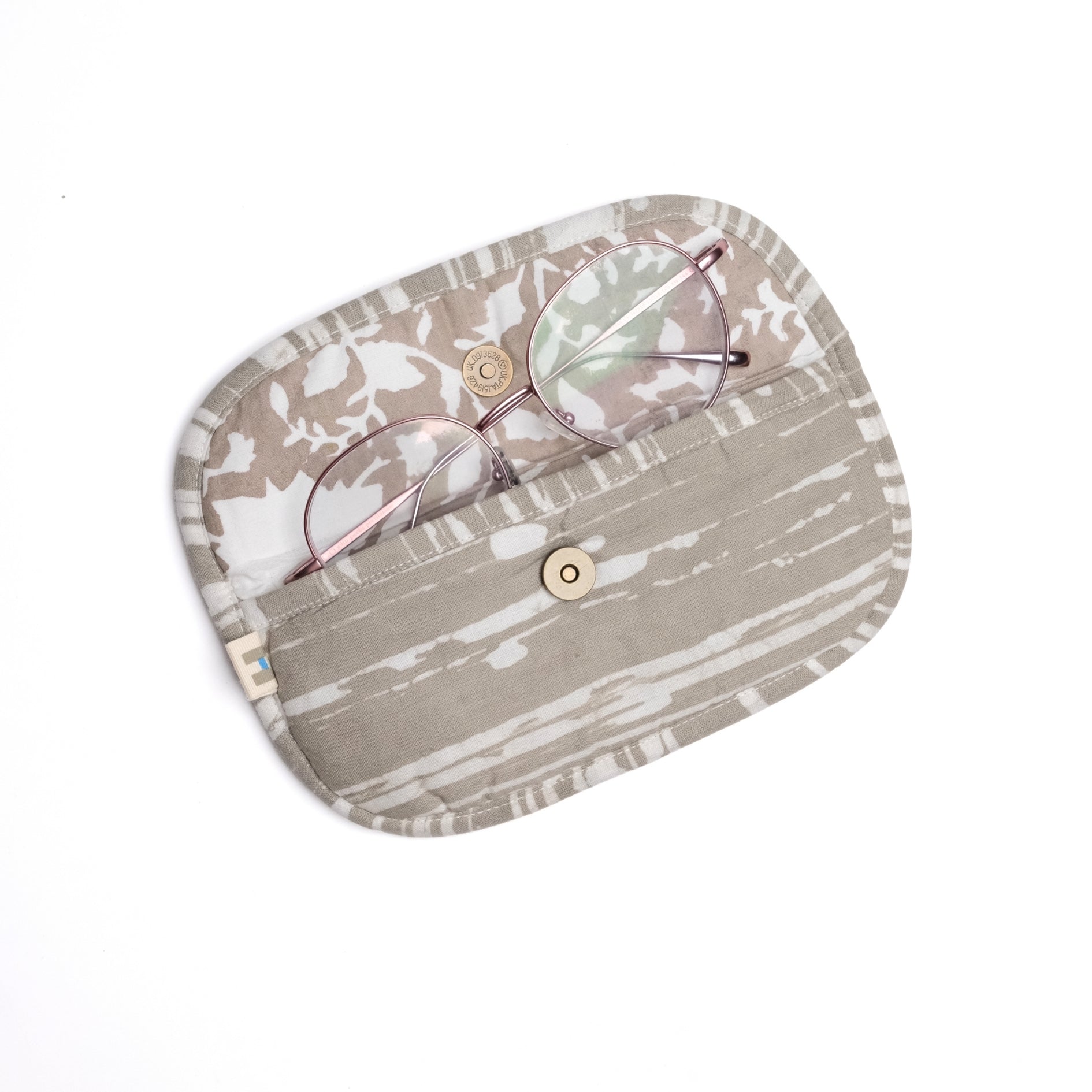 Silver Shadows - Spectacle Case