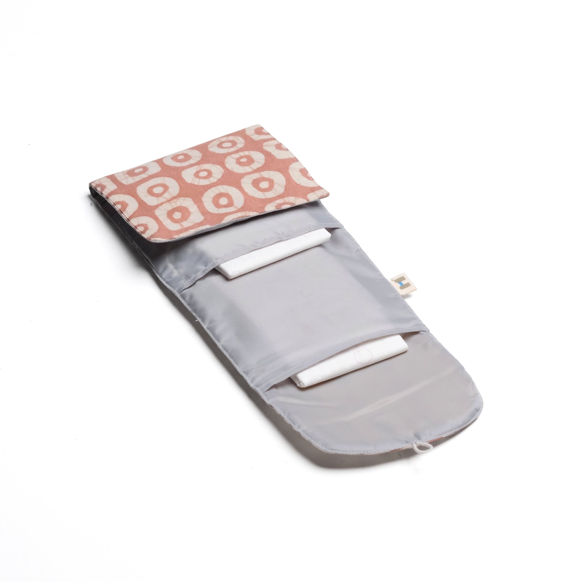 Polo Mocha Mousse - Sanitary Pouch