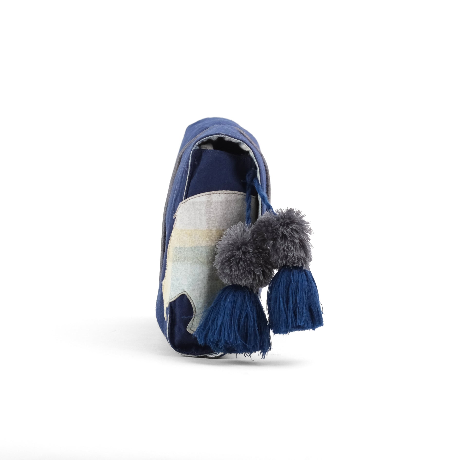 Gond Folk Bear - Blue Cable Pouch