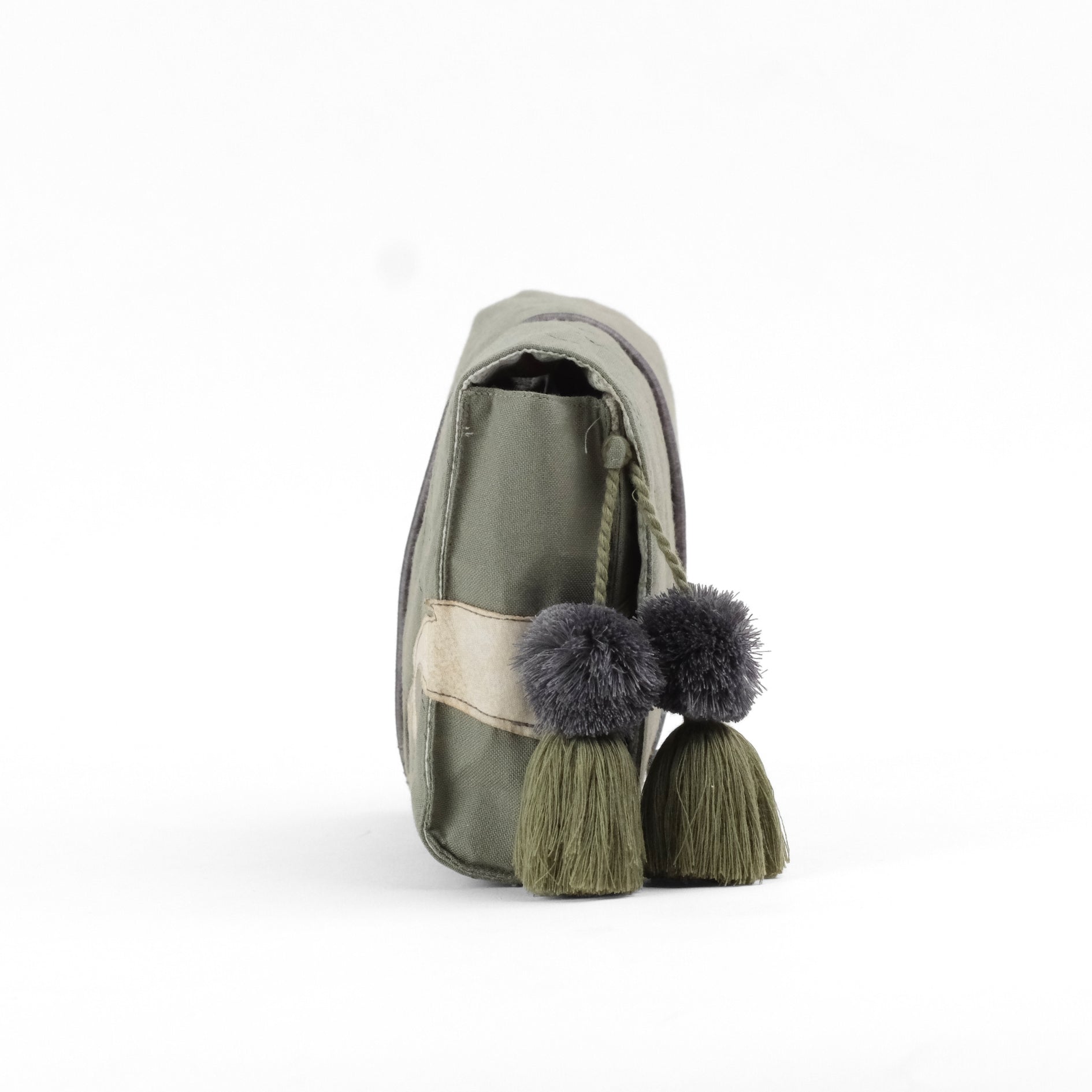 Gond Folk Whale - Green Cable Pouch