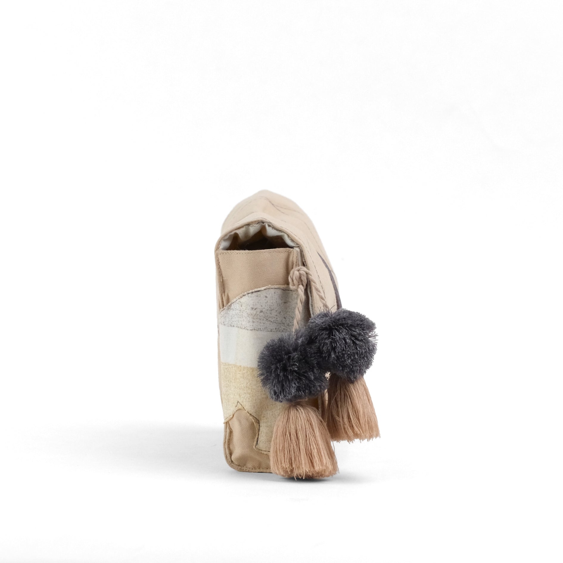 Gond Folk Bear - Beige Cable Pouch