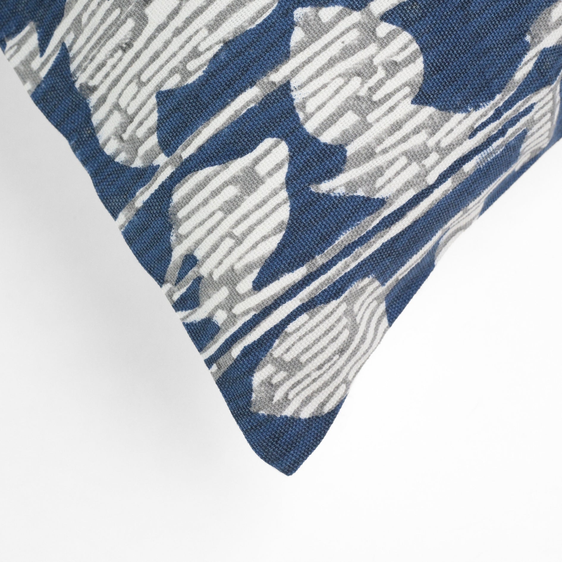 Nature's Canvas Botanical Cushion Cover