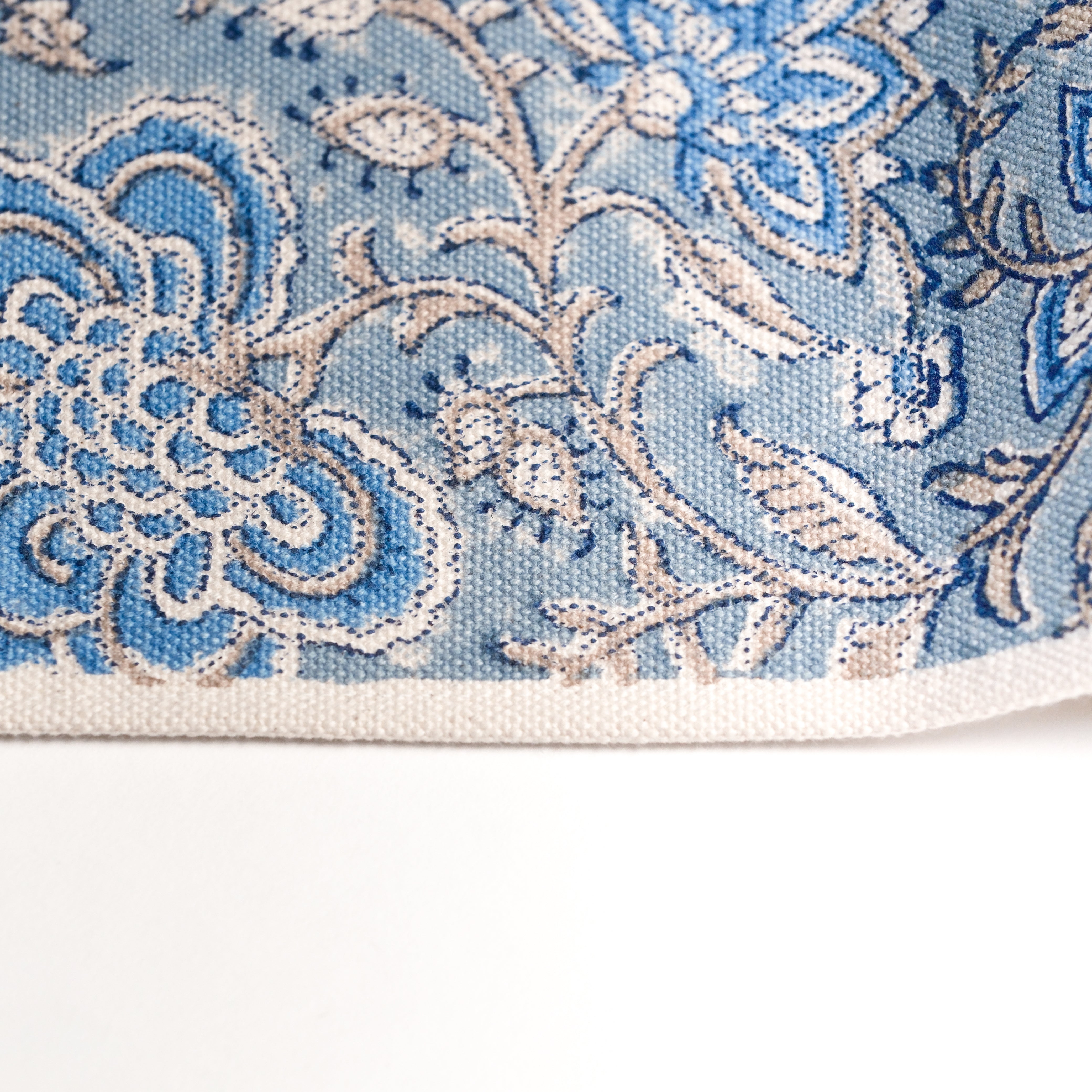 Garden Whispers - Table Runner