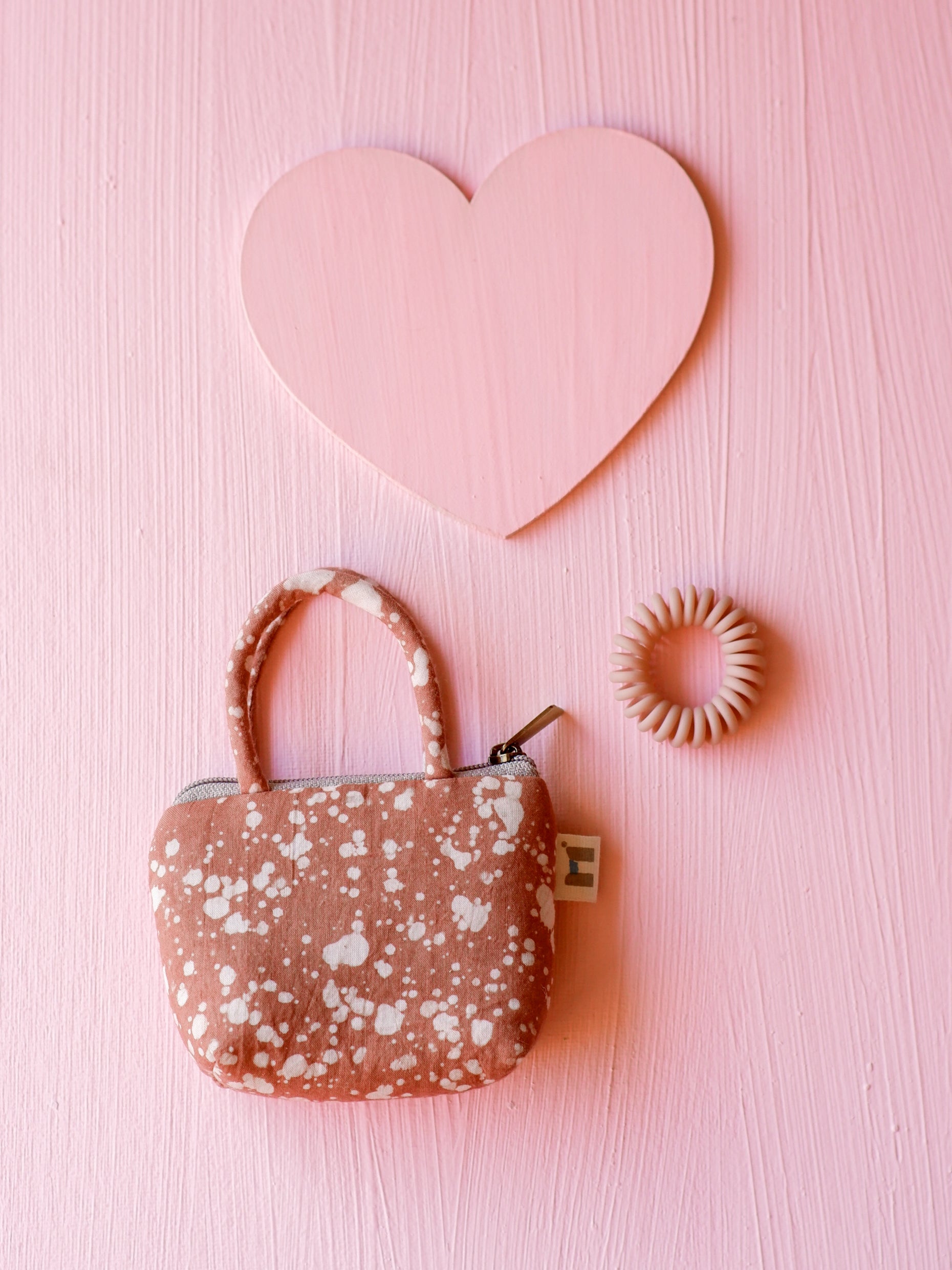 Mocha Mousse Stipples Miniature Essentials