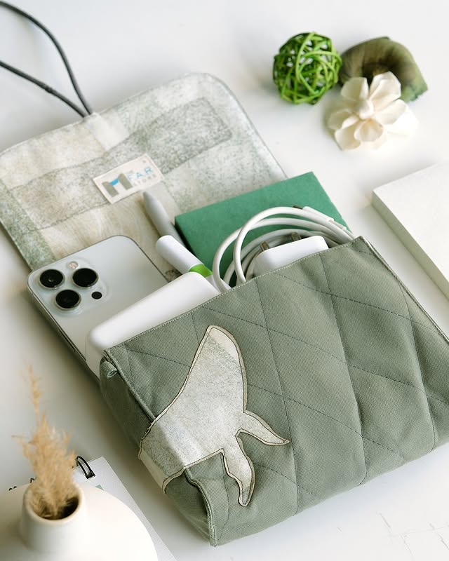 Cable Clarity: Say Goodbye to Tech Tangles with The F.A.R STORE’s Printed Pouches