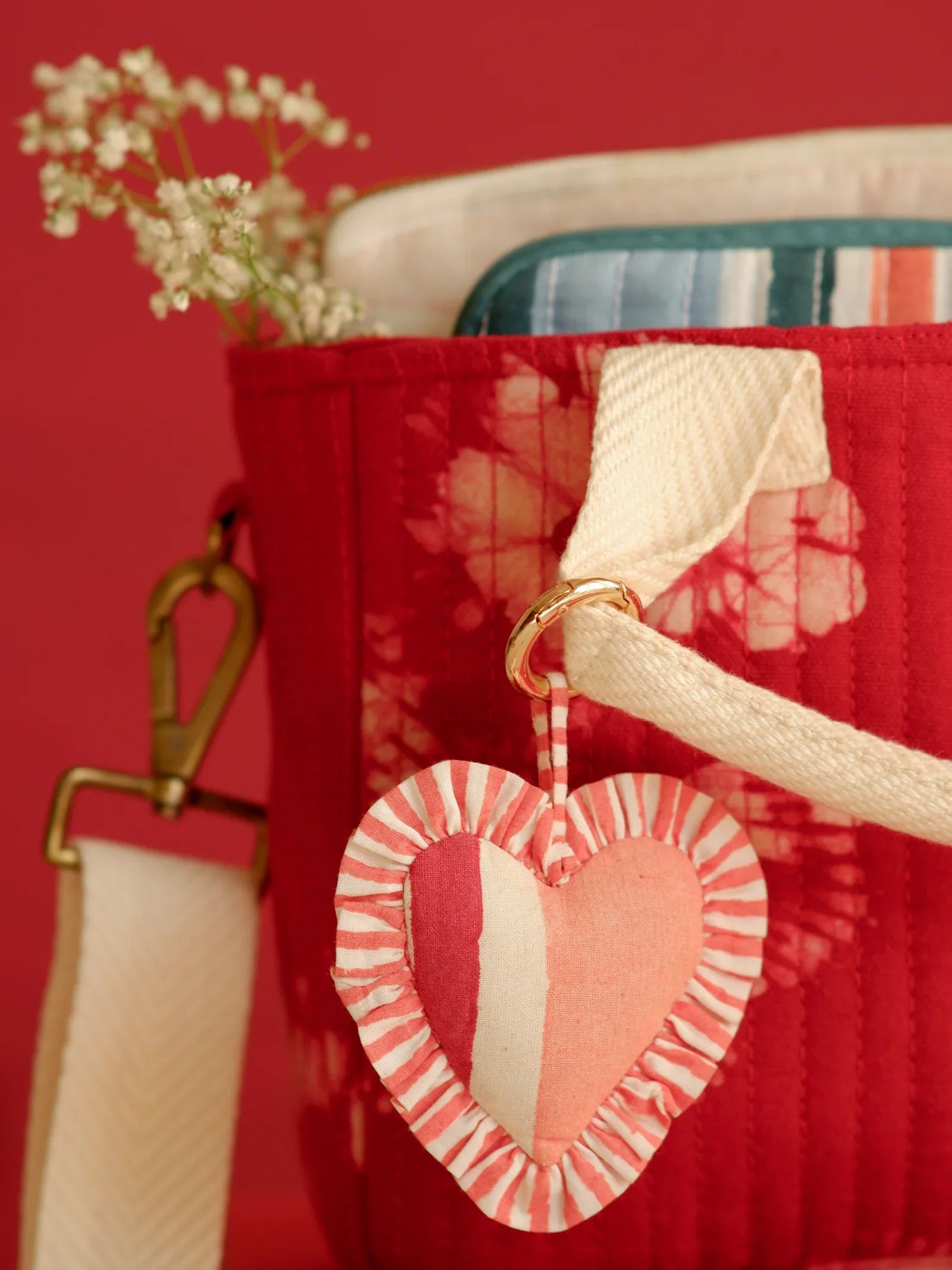 Valentine’s Week Reset: Refreshing Your Living Room the Indian Way