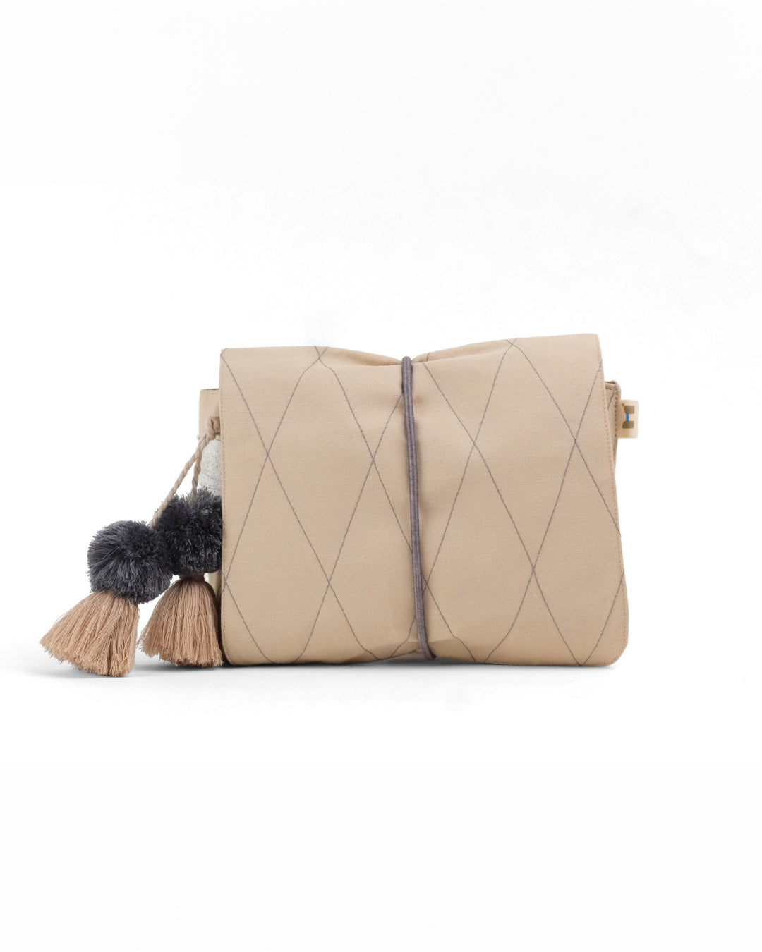Gond Folk Bear - Beige Cable Pouch