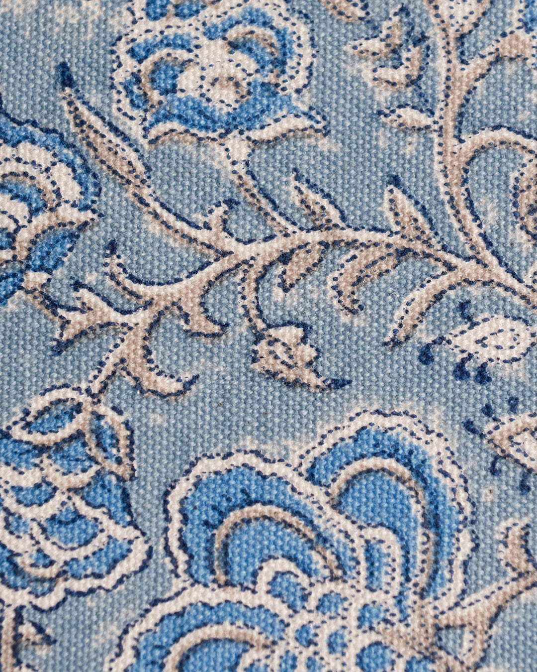 Garden Whispers - Table Runner