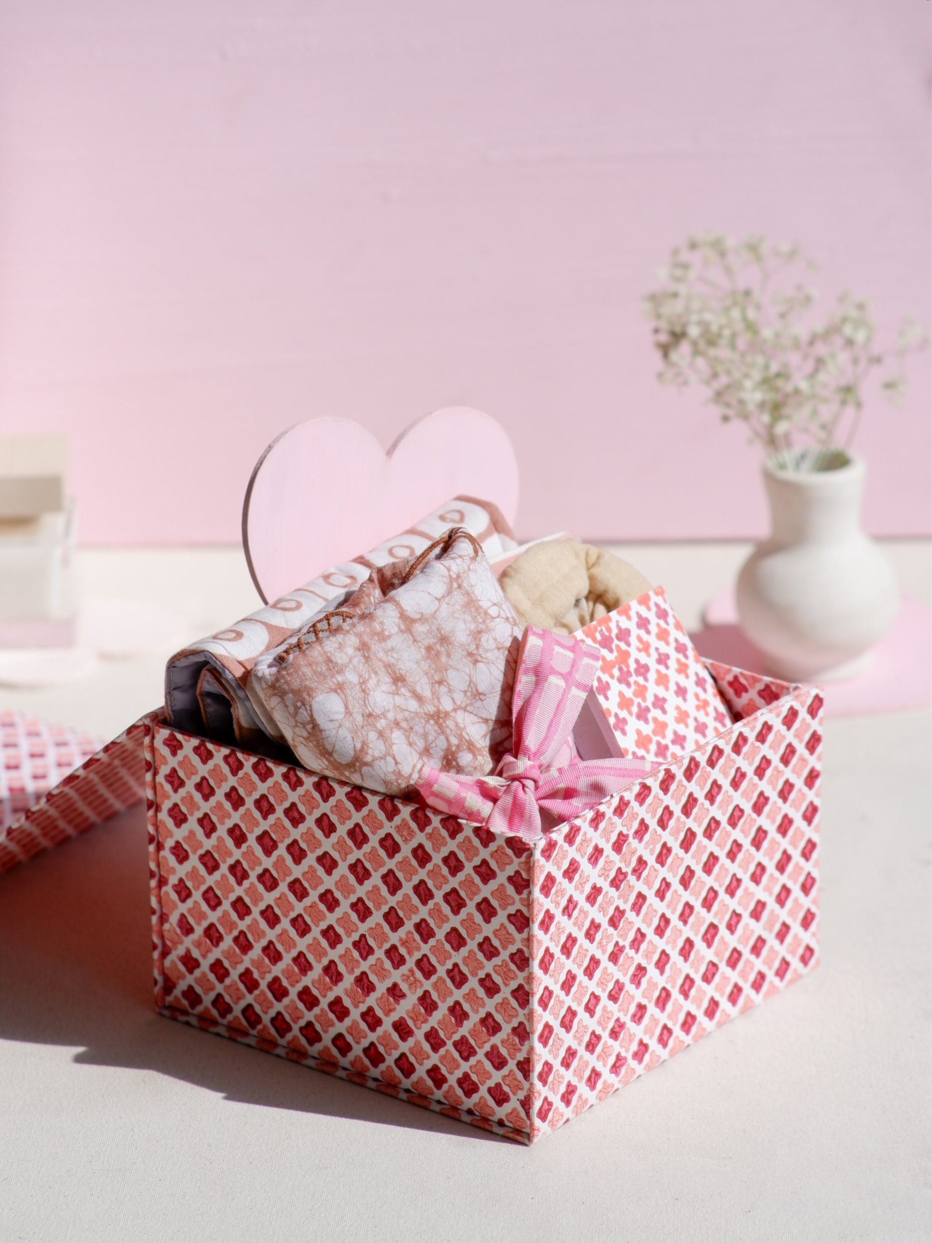 Diamond Red - The Vault Gift Box