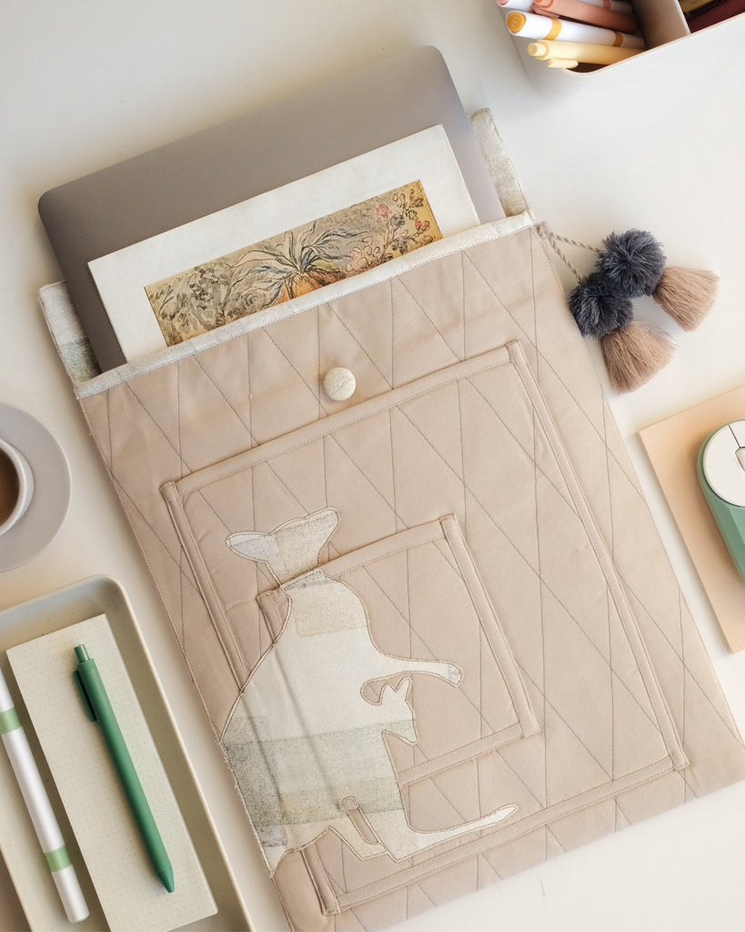 Gond Folk Kangaroo - Beige Laptop Sleeve
