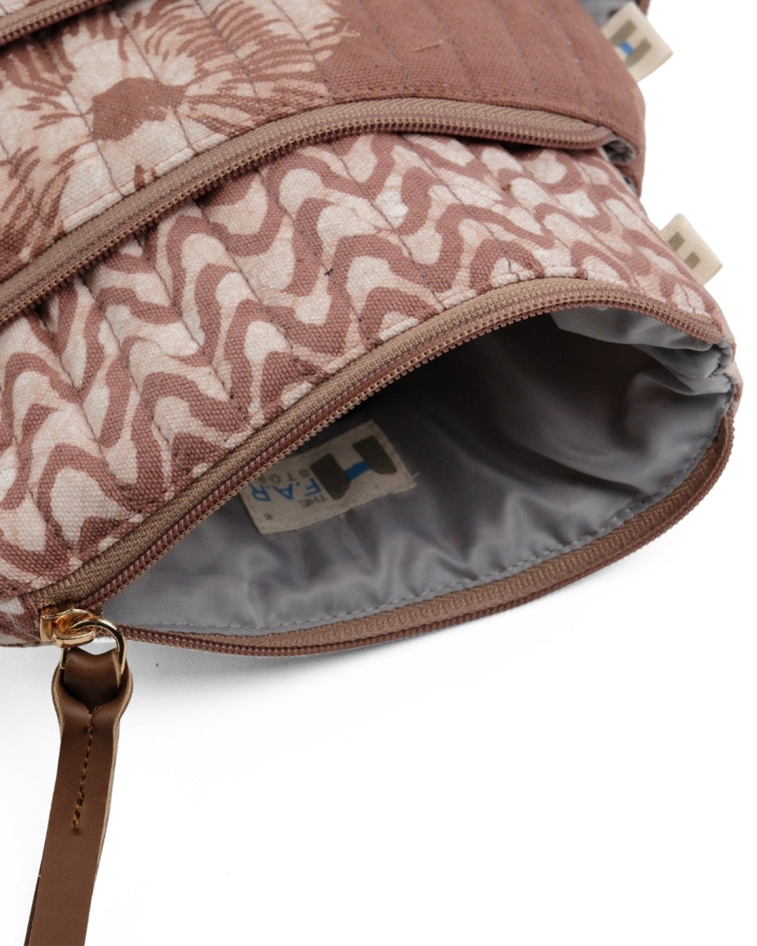 Set of 3 - Mocha Mousse Waves Toiletry Pouches