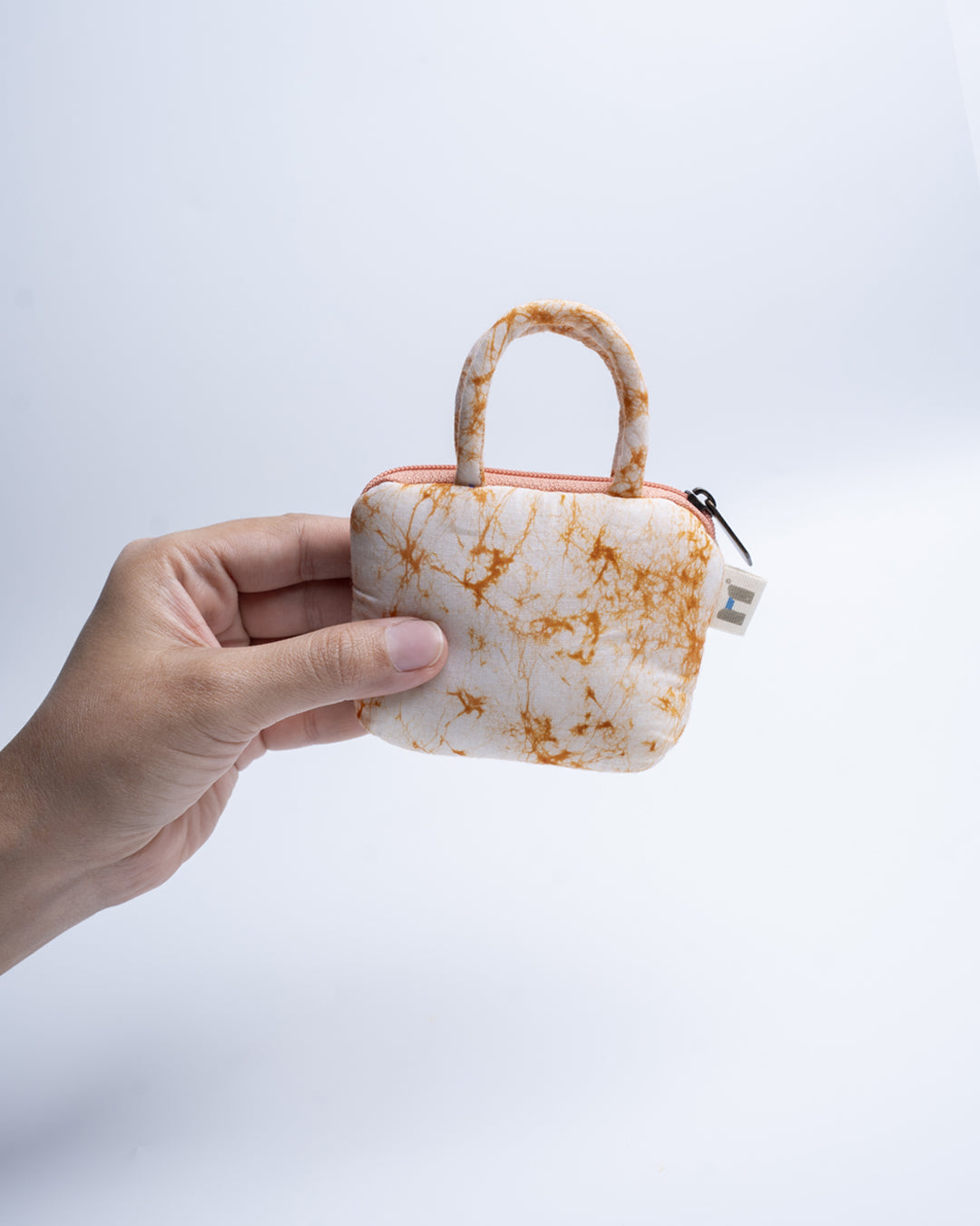Cracked Amber Miniature Essentials