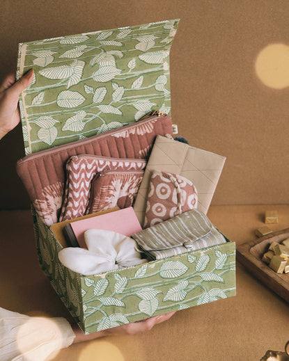 GIFT BOXES
