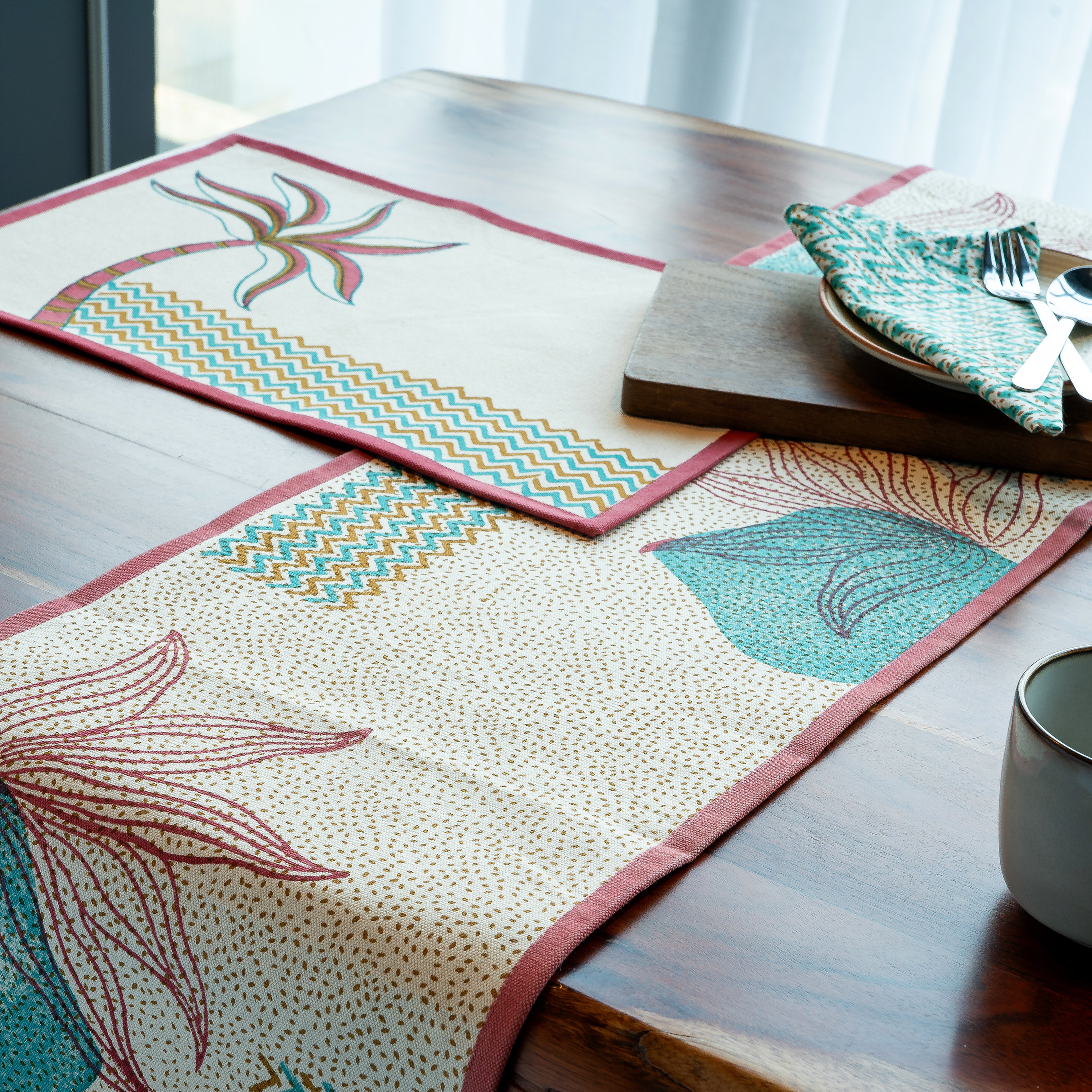 Coastal Breeze - Table Runner