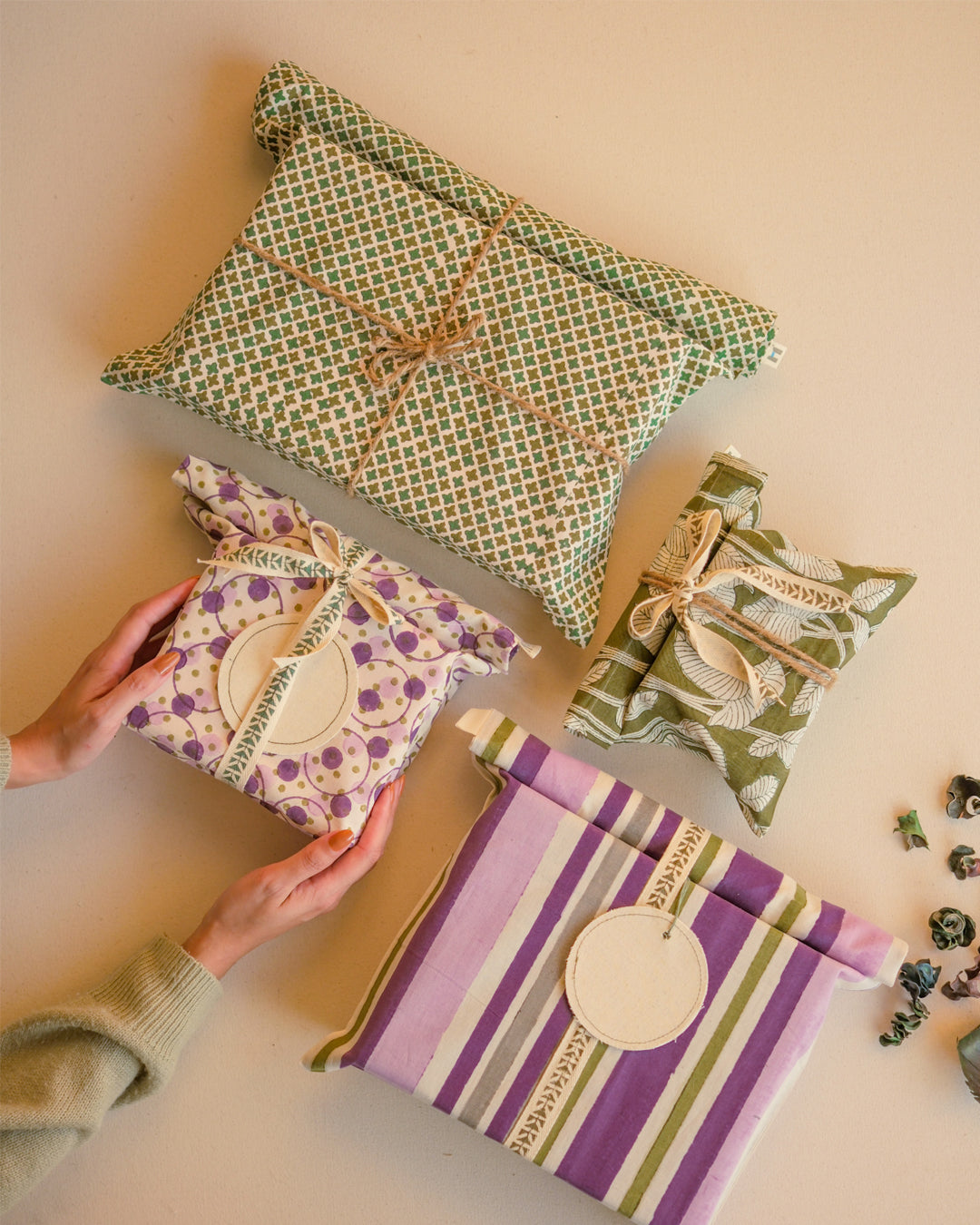 Set of 4 - Tohfa Purple Gift Sleeves