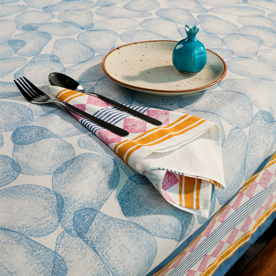 Elegant Table Covers to Elevate Your Dining Space