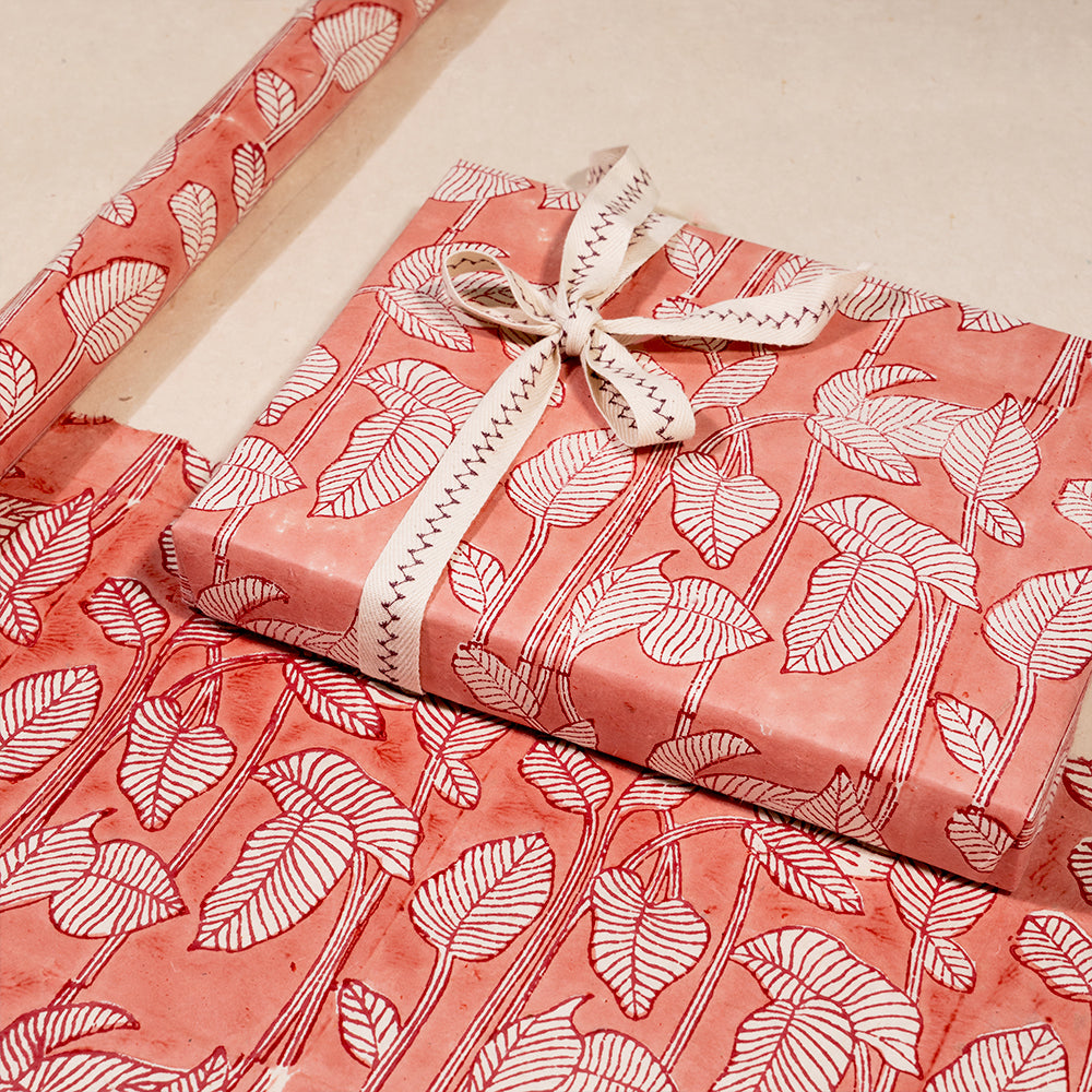 The Unboxed Gift Wrapping Paper (Red)