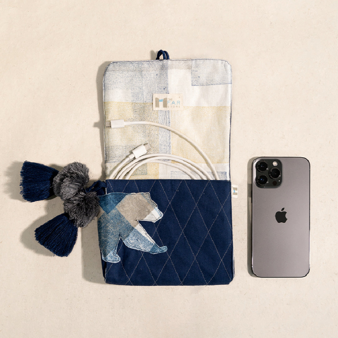 Cable Pouch - Bear (Blue)